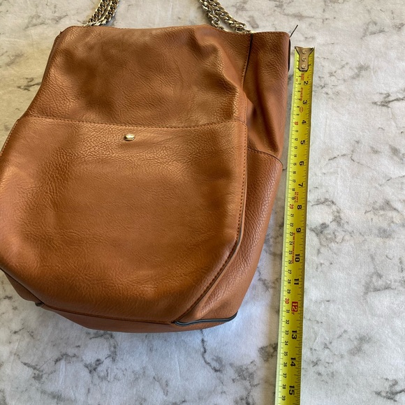 ❗️sold in garage sale❗️ Carmel cognac leather tote - Picture 6 of 15